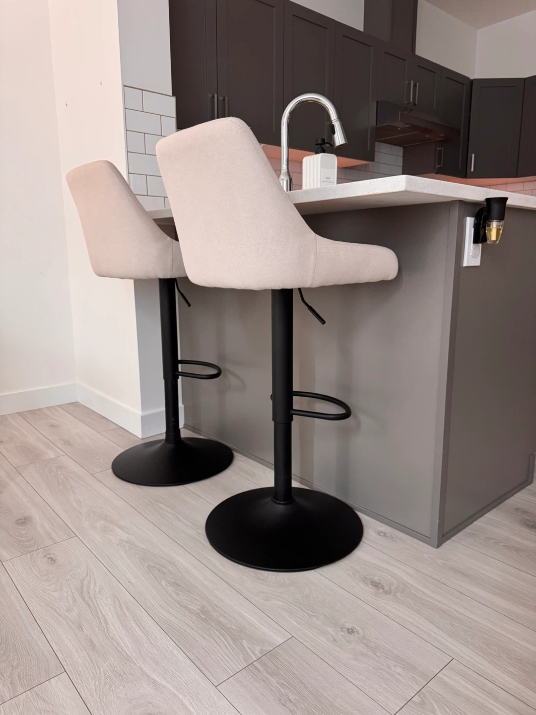 Adjustable Swivel Bar Stools (Set of 2) - photo 2