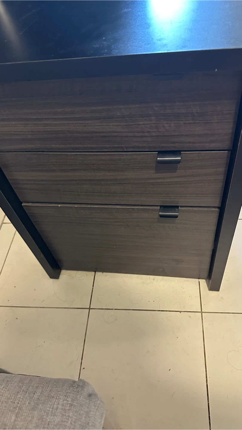 Filing Cabinet with 3 Drawers