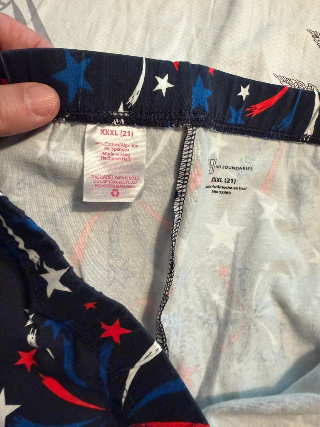 No Boundaries Capri Leggings Size XXXL (21) Red White Blue Stars - photo 4
