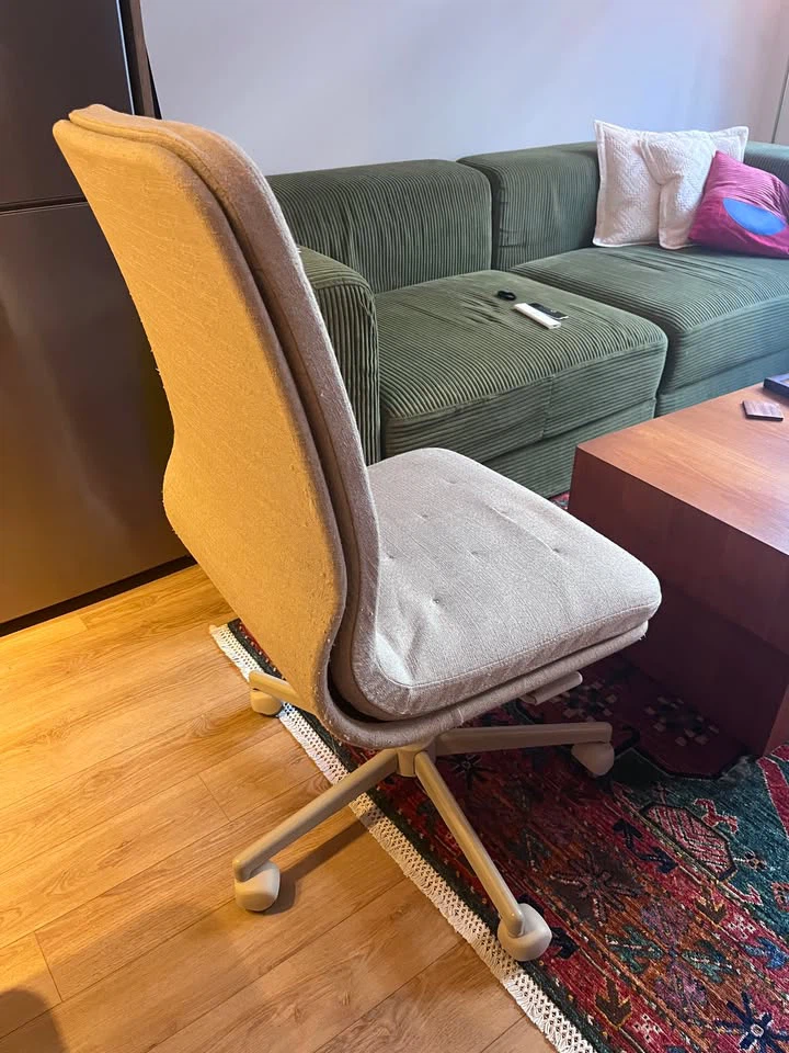 Cream desk chair - washable cover - photo 3