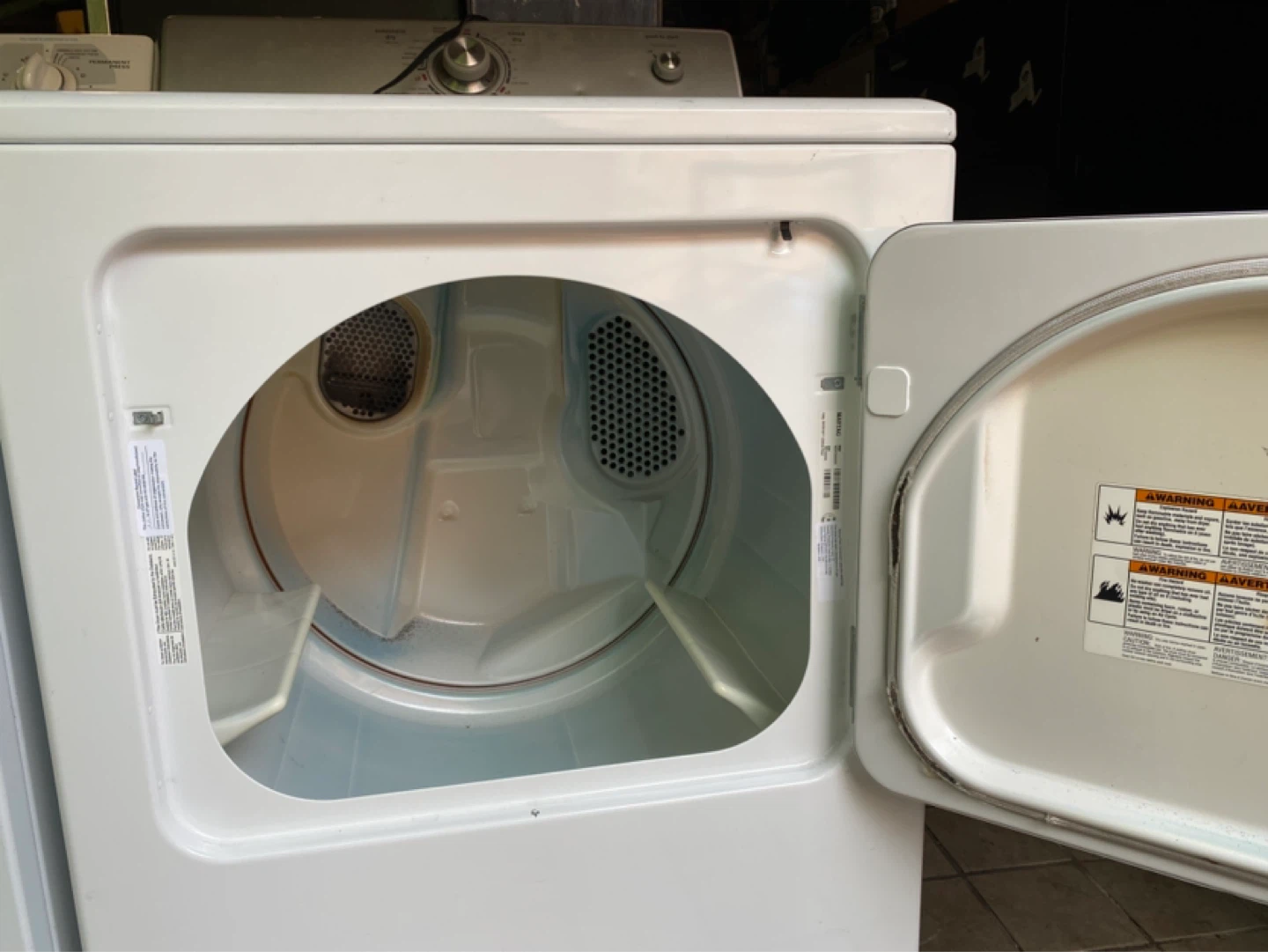 GE Top Loader Washer & Maytag Drier - photo 2