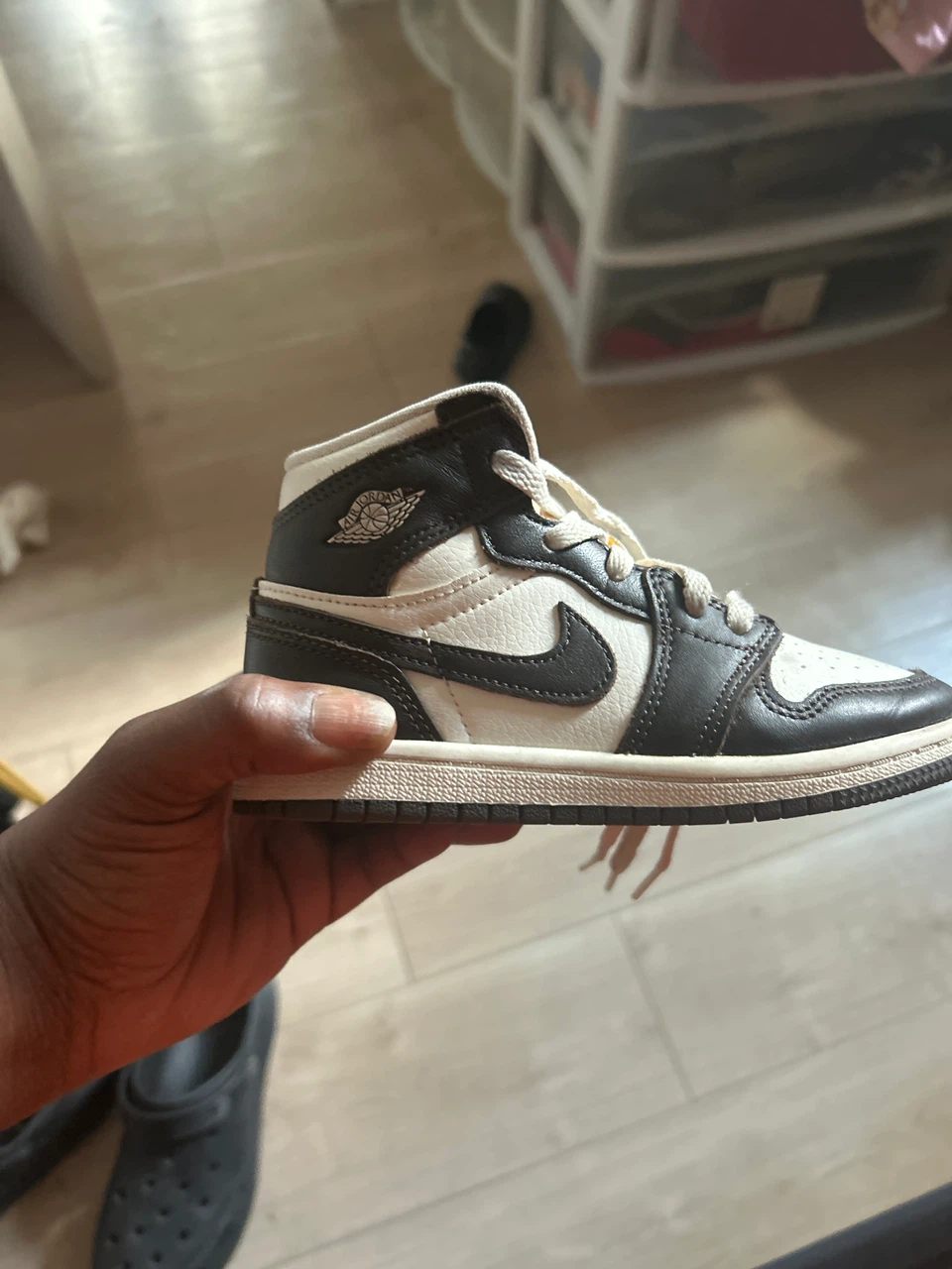 Nike Air Jordan 1 Mid (Toddler)
