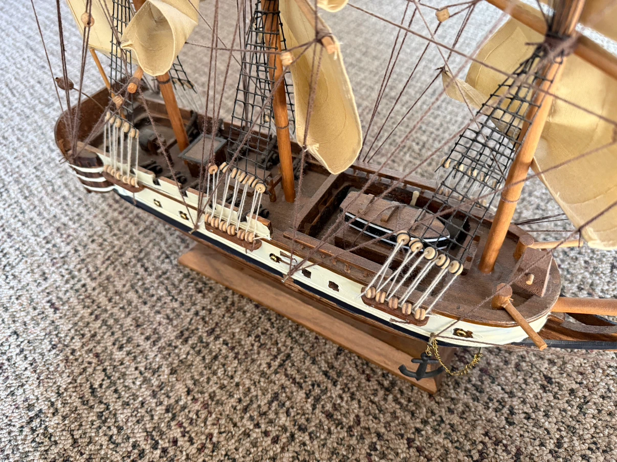4 Vintage Wooden Model Ships - photo 2