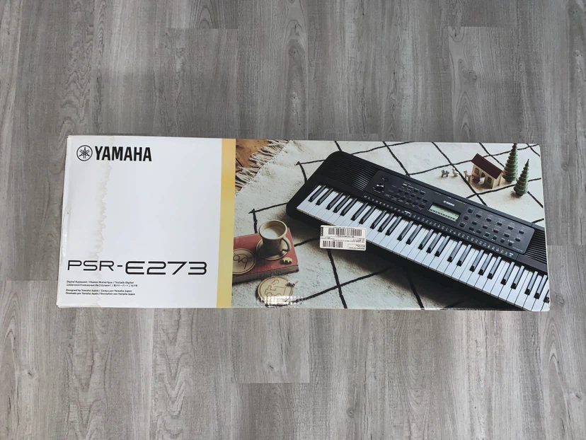 Yamaha PSR-E273 Keyboard