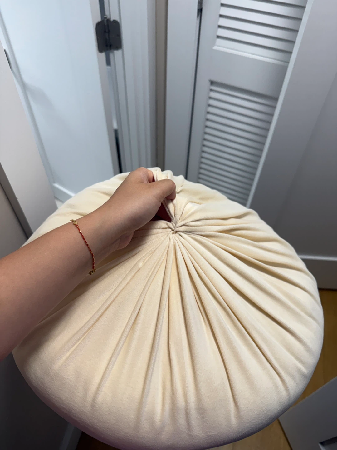 Cream Velvet Pleated Round Pillow - photo 2