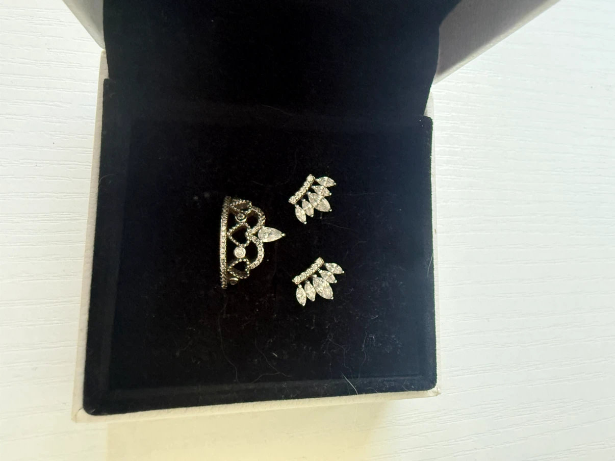 Vintage Silver Crown Ring and Earrings - photo 2