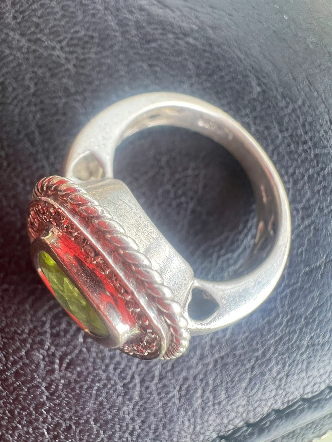 925 Silver Peridot Ring with Pave Detail - photo 4
