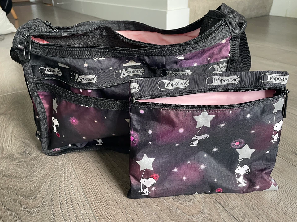 Le Sportsac Snoopy Messenger