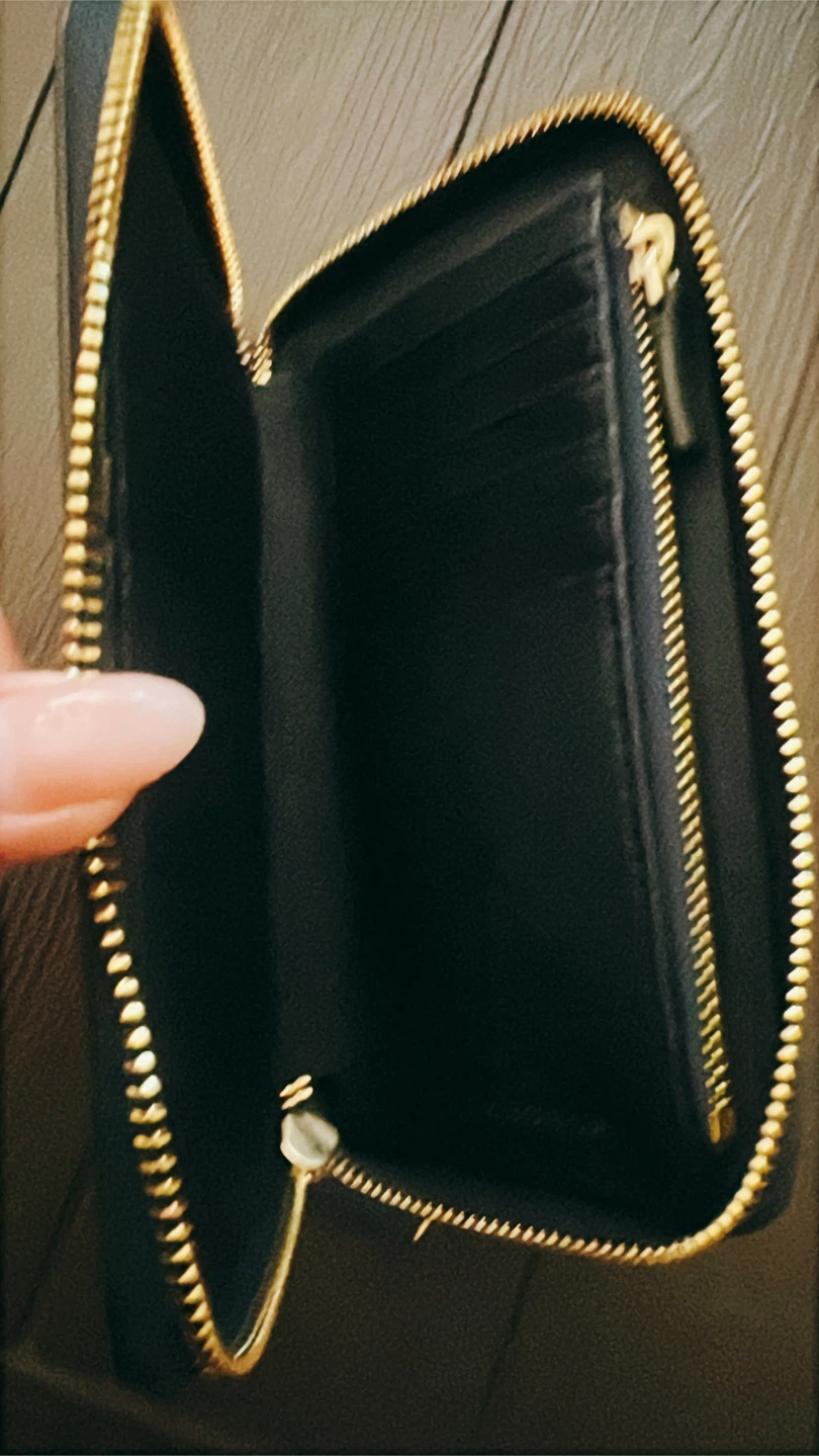 Tory Burch Black Leather Zip Around Wallet - photo 3