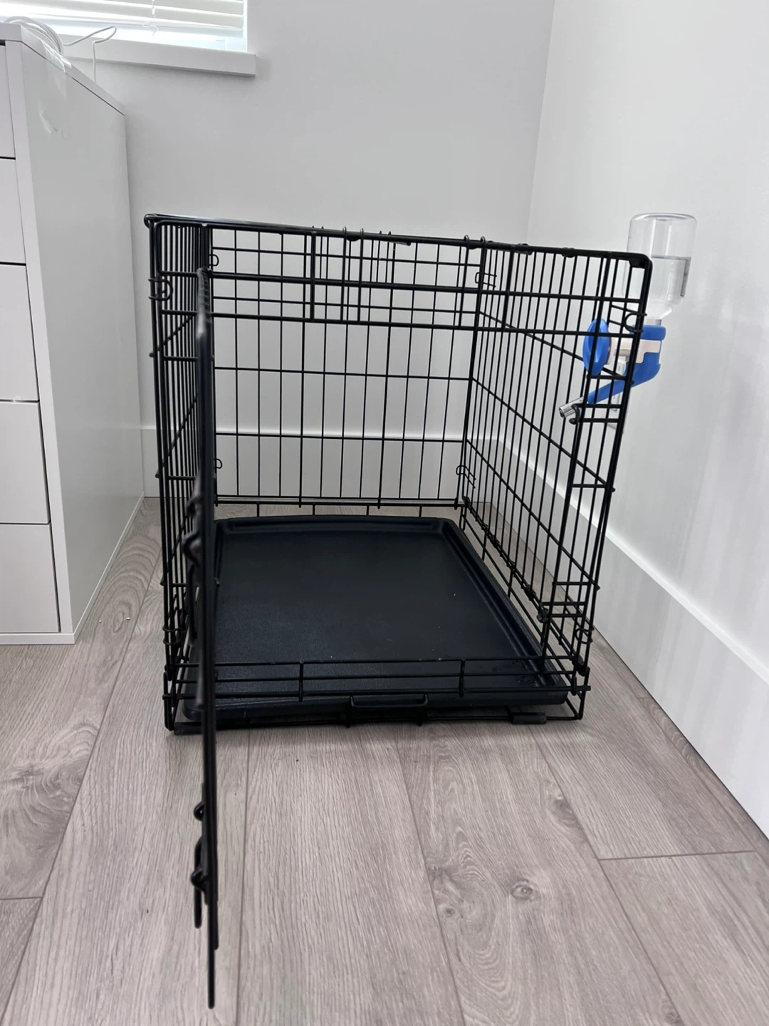 $65 Small-Medium Dog Steel Crate + UNUSED Non-Drip Water Spout - photo 4