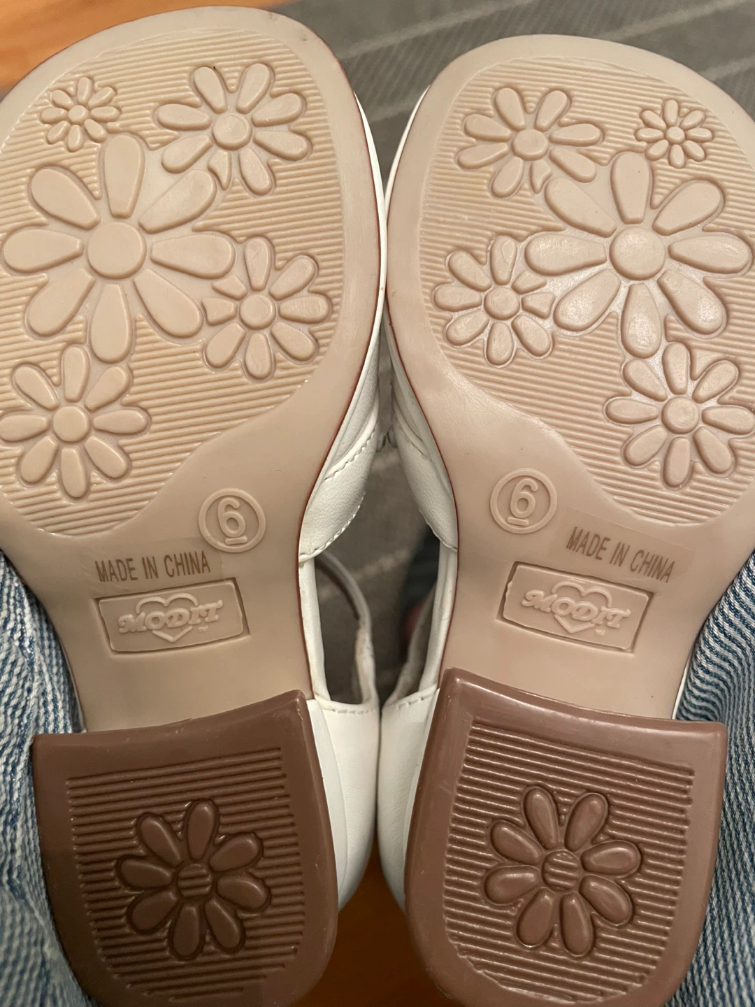 Moditt White Flower Dress Shoes Size 6 - photo 2
