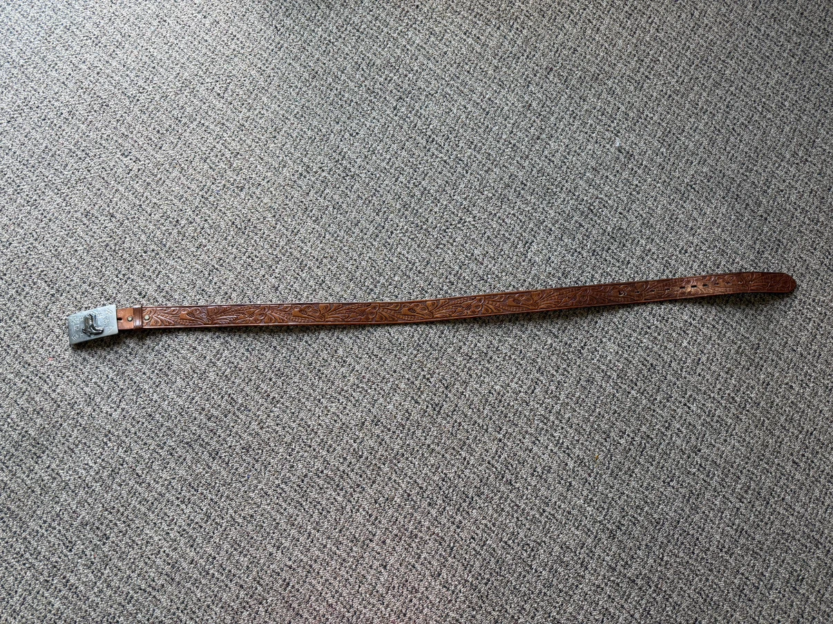 Vintage Woolco genuine leather tooled western belt - photo 2