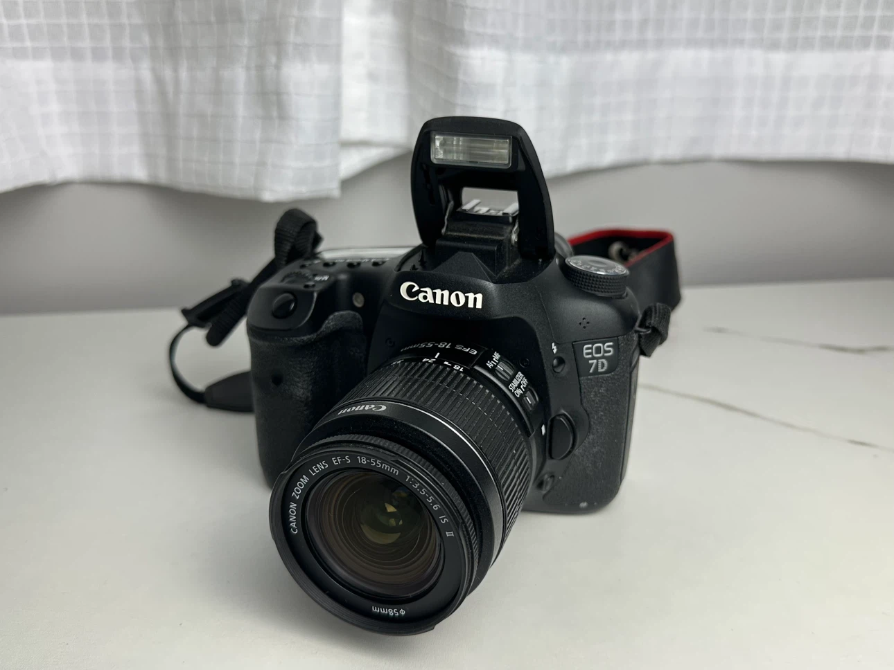 Canon EOS 7D 18.0MP DSLR Camera w/ 18-55mm Kit Lens - photo 2