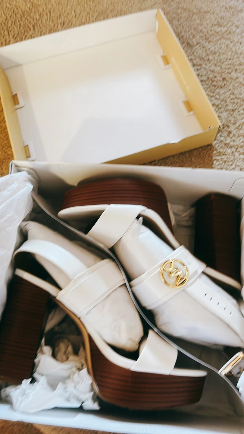 Michael Kors White Platform Sandals - US Size 7 - photo 2