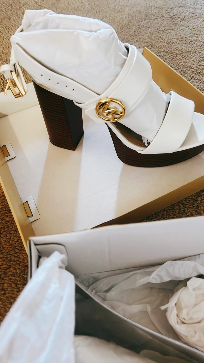 Michael Kors White Platform Sandals - US Size 7 - photo 3