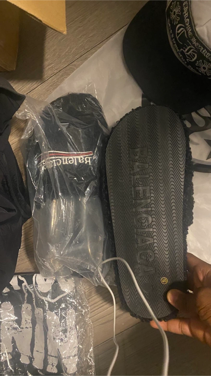 Balenciaga Sherpa Slides - photo 2