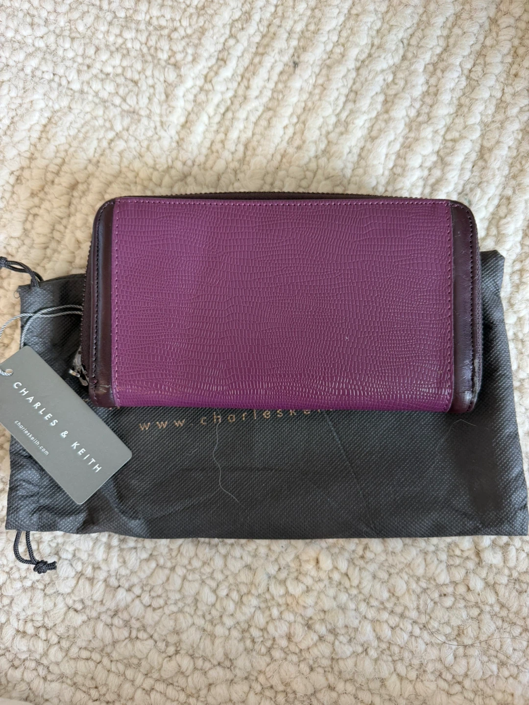 BNWT Charles & Keith Accordion Wallet - photo 3