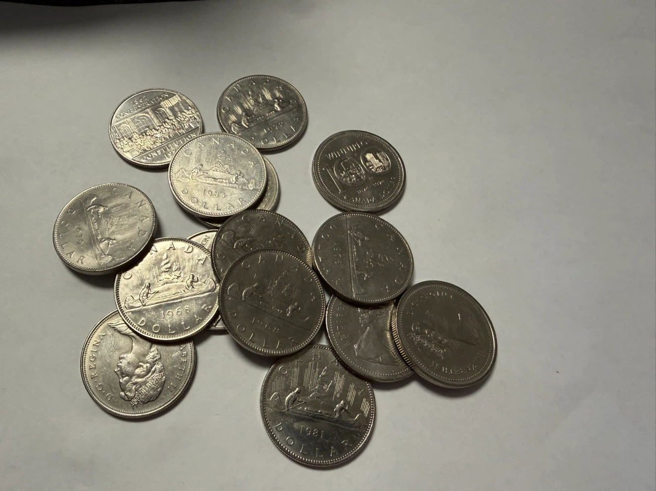 15 Canadian Nickel Dollar Coins - Assorted Years - photo 2