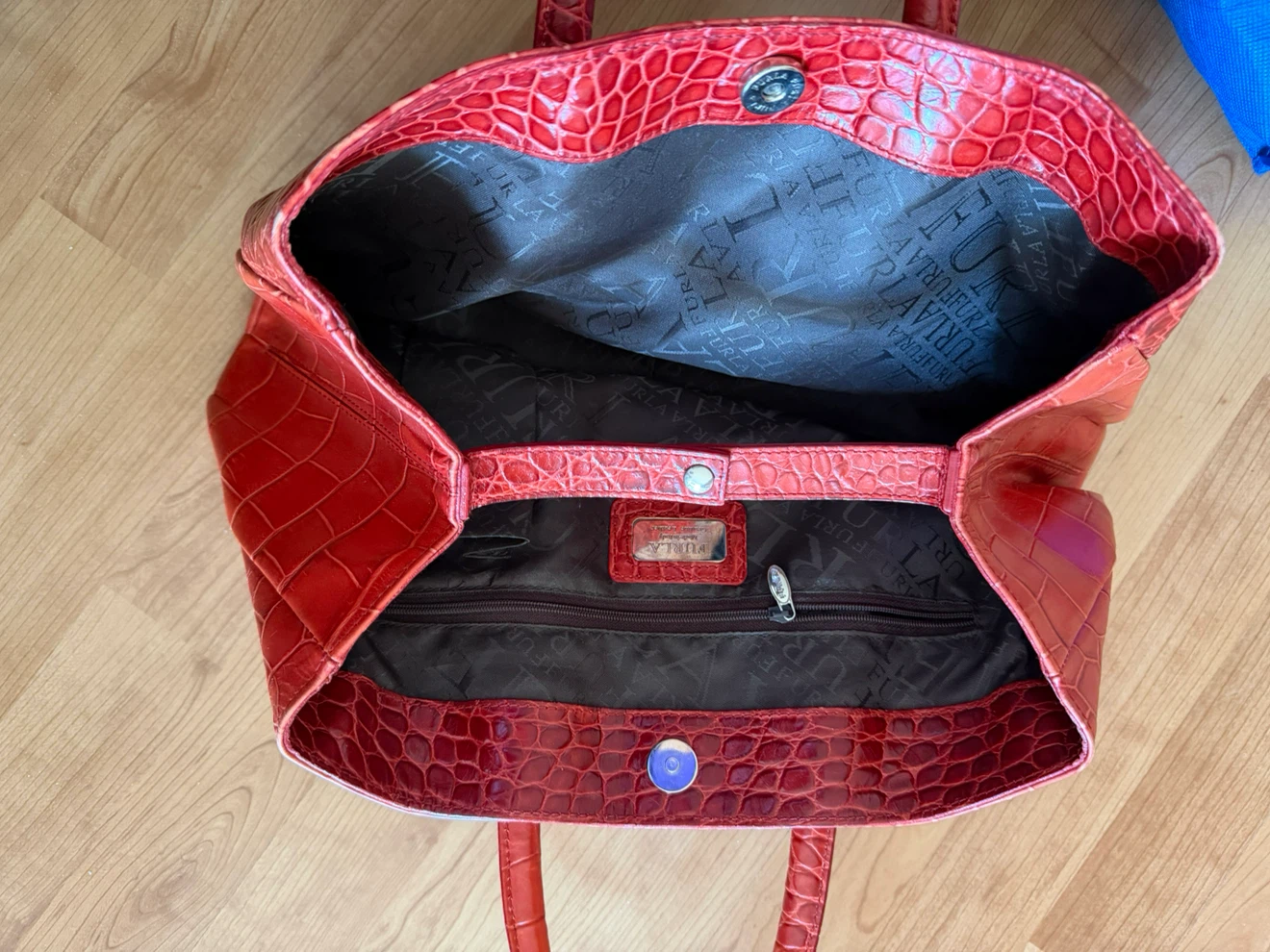 Furla Red Croc Embossed Leather Tote Bag - photo 3
