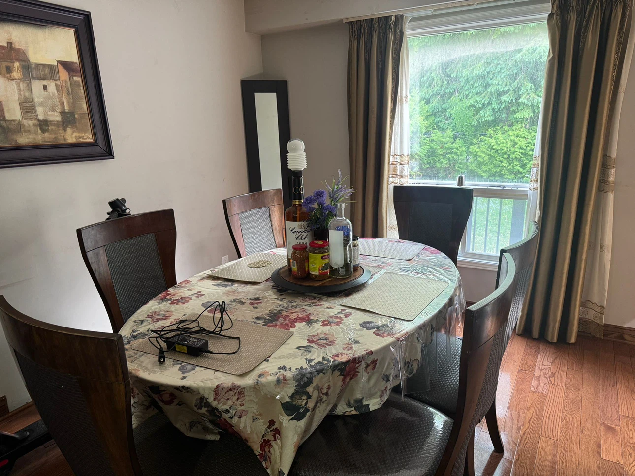 Dinning table