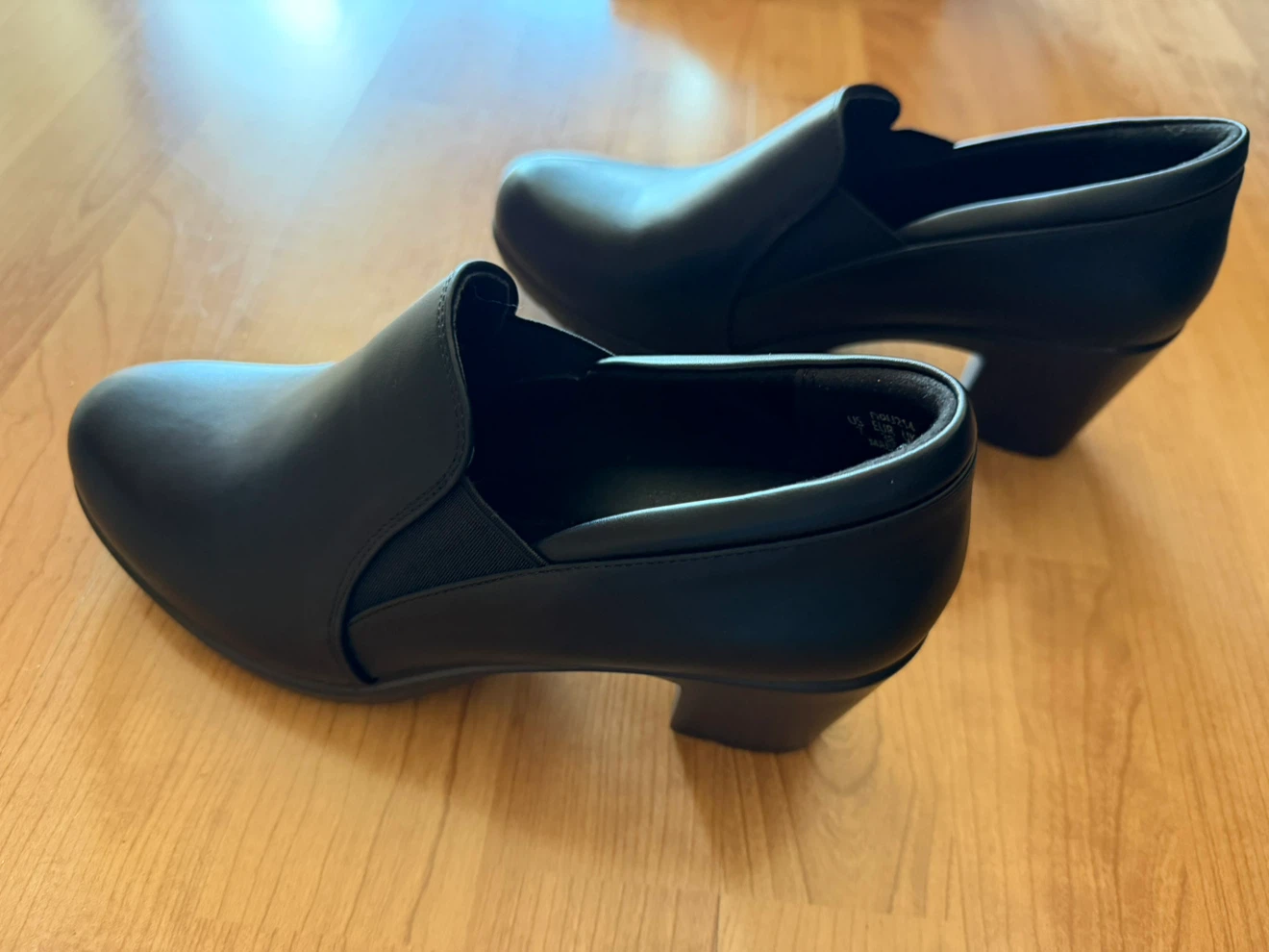 Dream Pairs Black Slip-On Heels Size 7 - photo 2