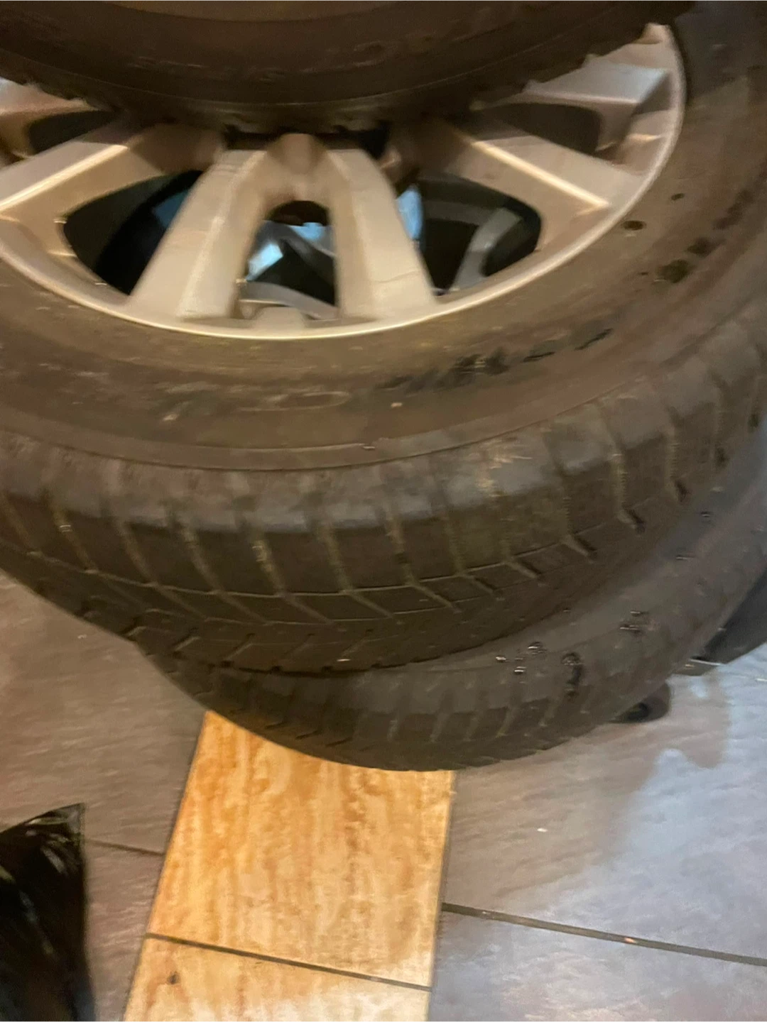Original Nissan all season tires - photo 3