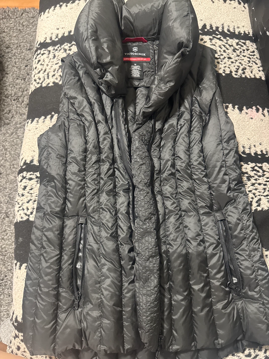 Victorinox Puffer Vest - Black, Size M - photo 2