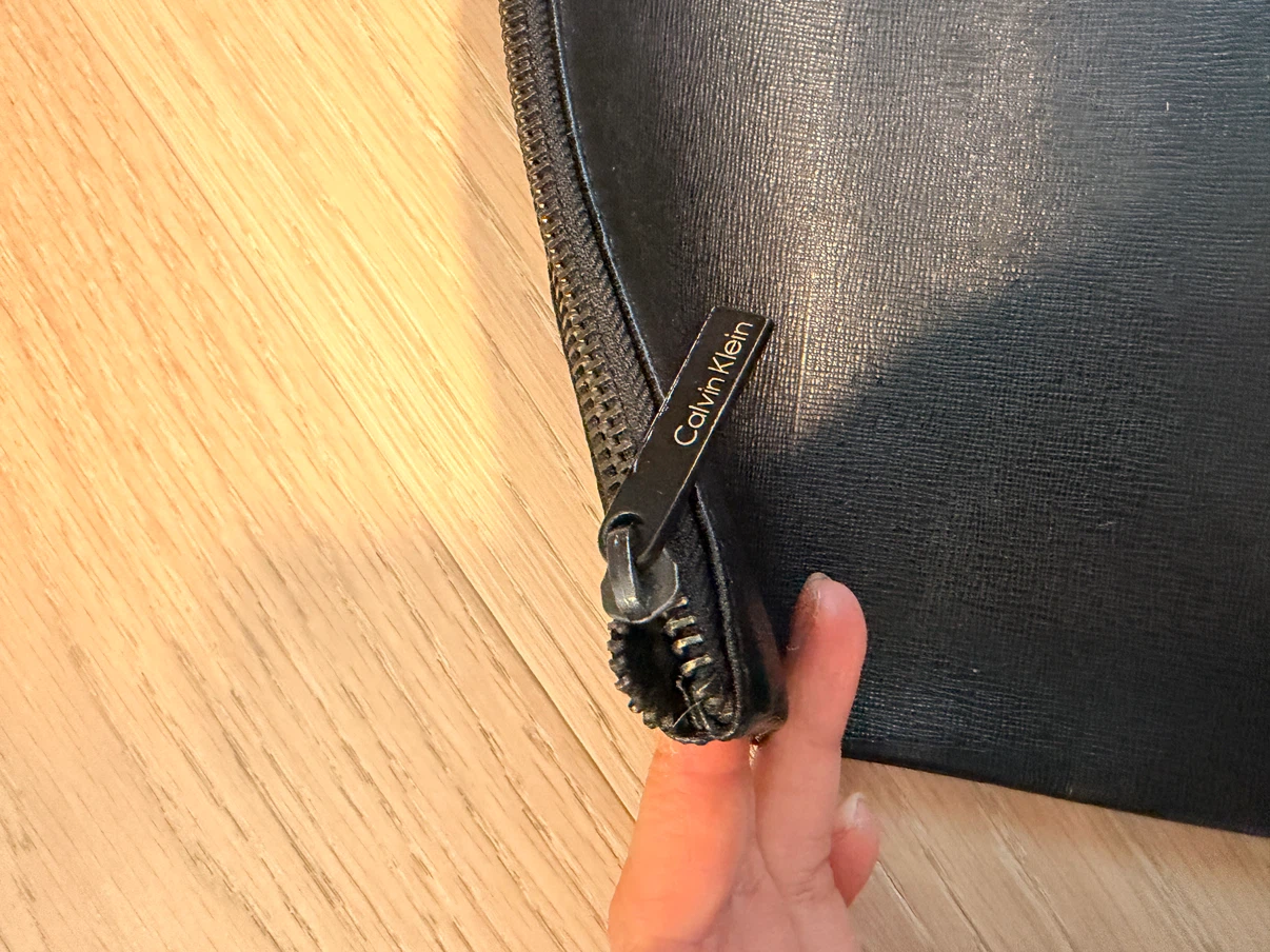 Calvin Klein Black Slim Clutch Pouch - photo 5