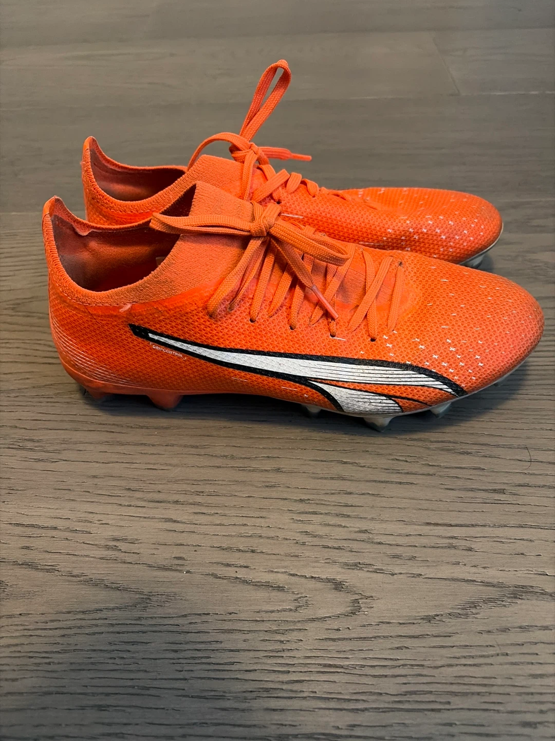 Puma Ultra Soccer Cleats and Shin Guards - photo 3