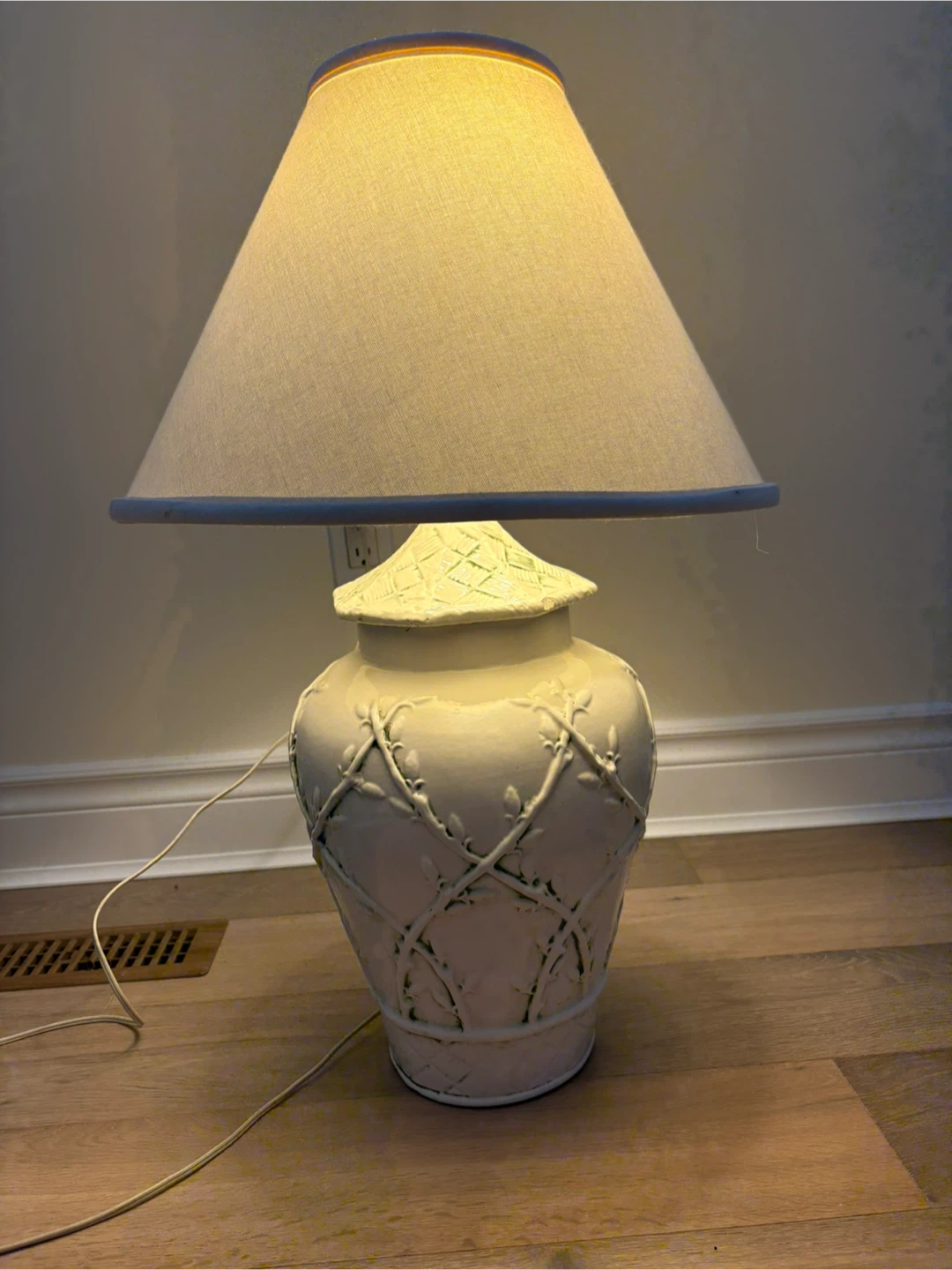 Ceramic Ginger Jar Table Lamp with Beige Shade - photo 3