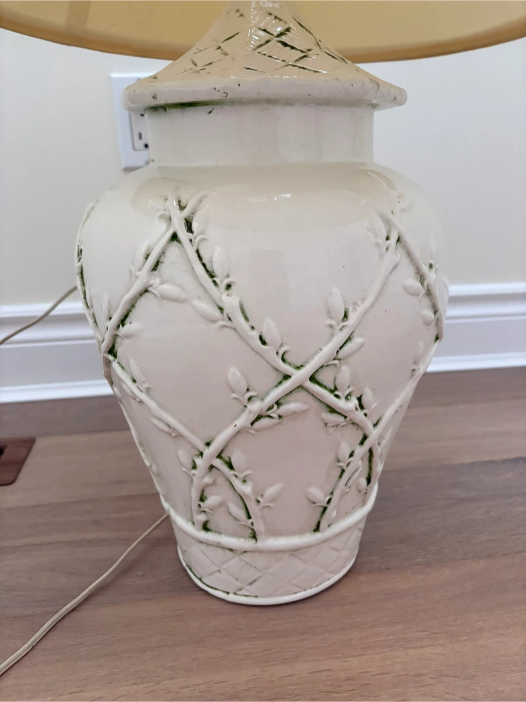Ceramic Ginger Jar Table Lamp with Beige Shade - photo 5