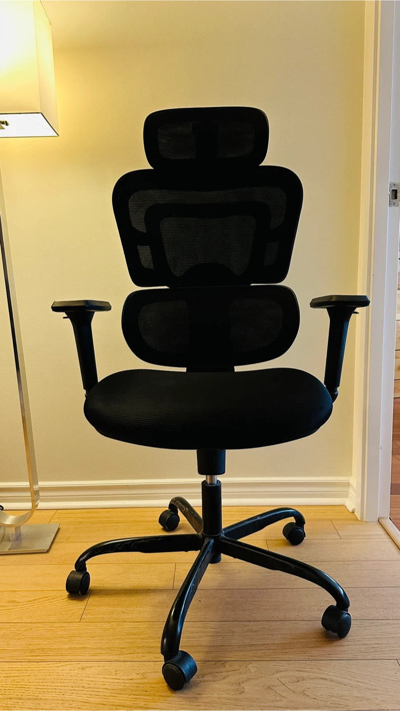 Ergonomic Mesh Office Chair and wooden Desk - photo 4