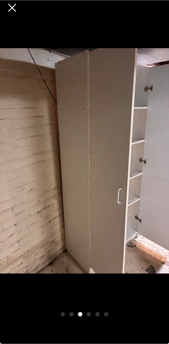 Tall white shelf with 2 doors. - photo 3