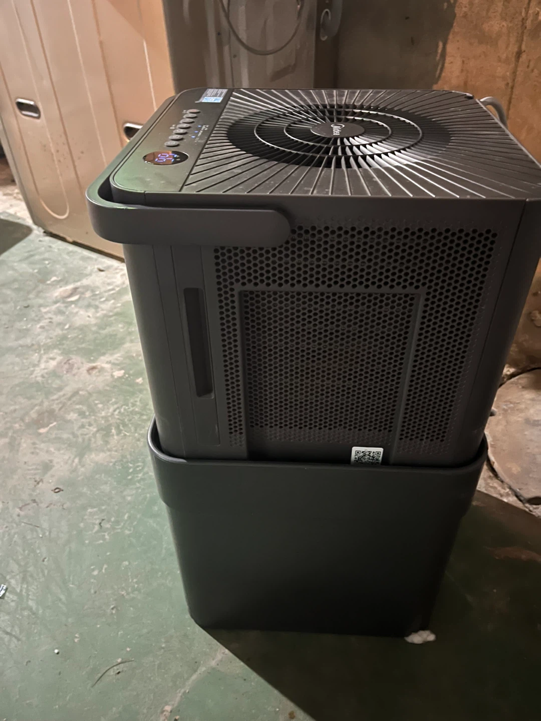 MIDEA dehumidifier