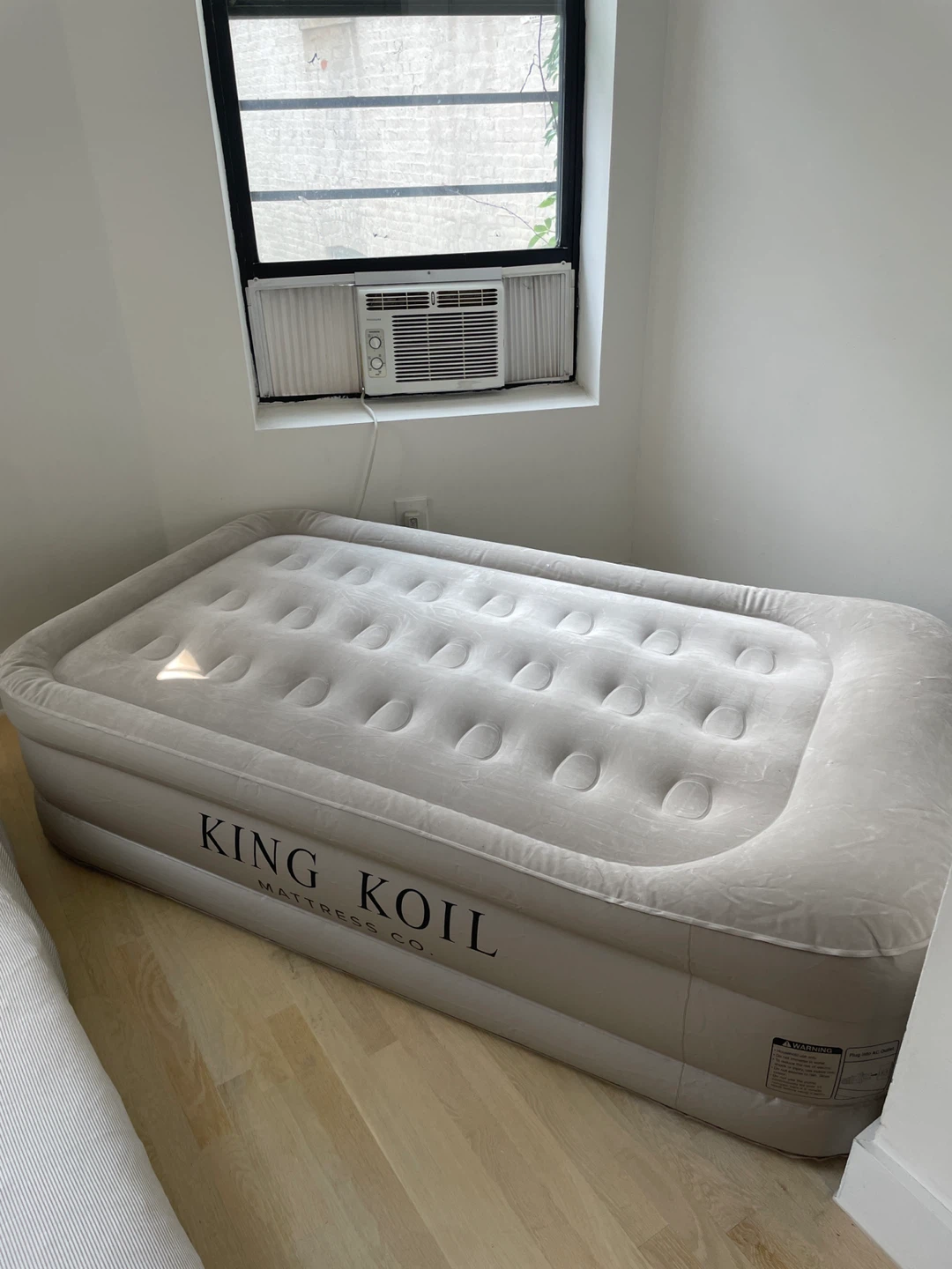 King Koil Mattress Co. Air Mattress