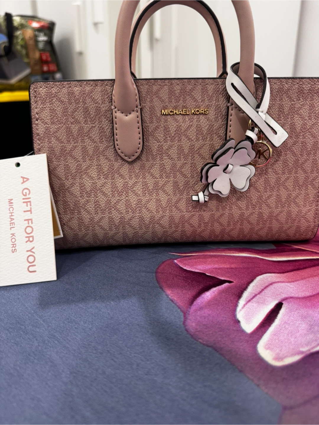 Michael Kors Signature Tote Bag