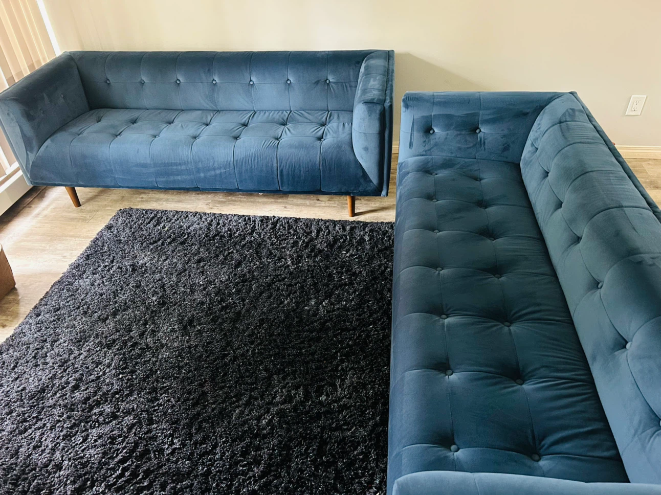 Structube Loretta Mid-Century Modern Velvet 3-Seater Sofa