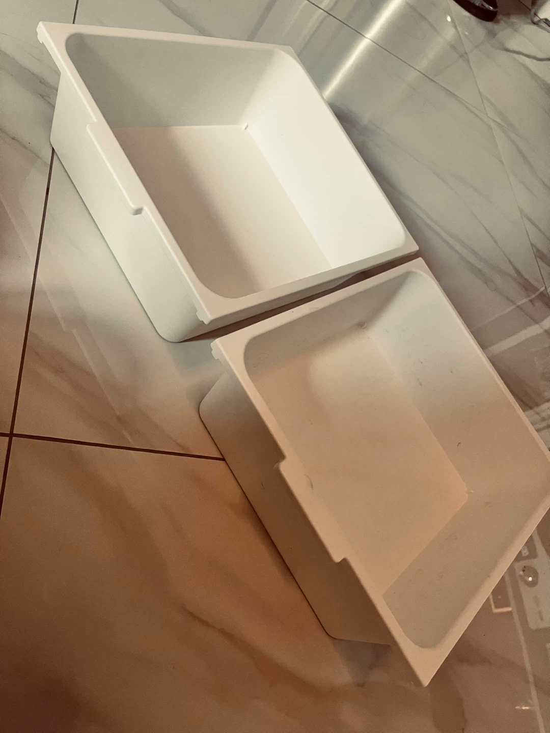 Set of 2 Plastic White Storage Bin