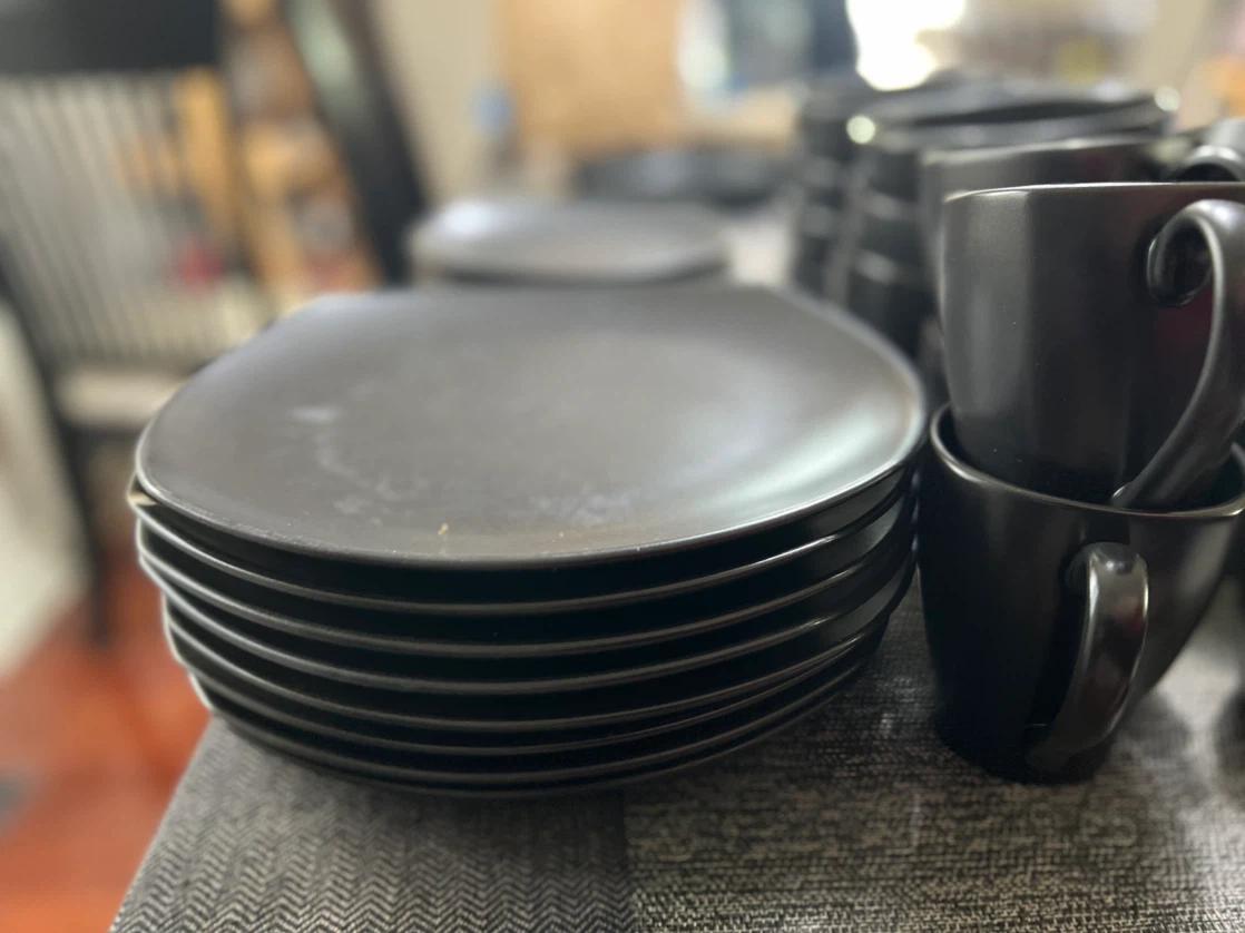 Black Ceramic Dinnerware Set - 4 Mugs, 4 Bowls, 8 Plates - photo 4