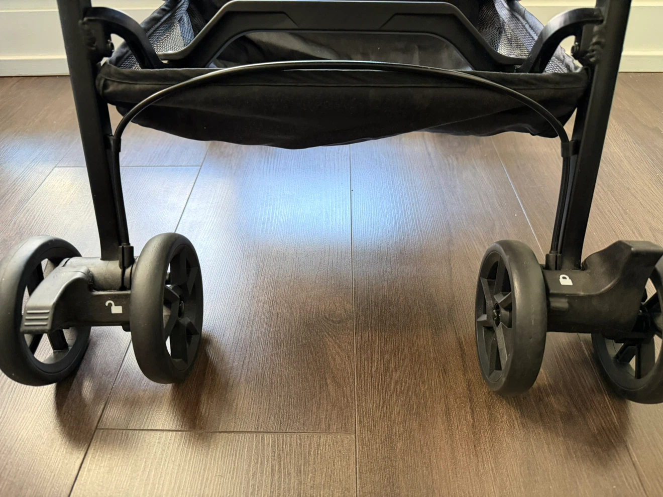 Munchkin Sparrow Lightweight Travel Stroller - Black - photo 3