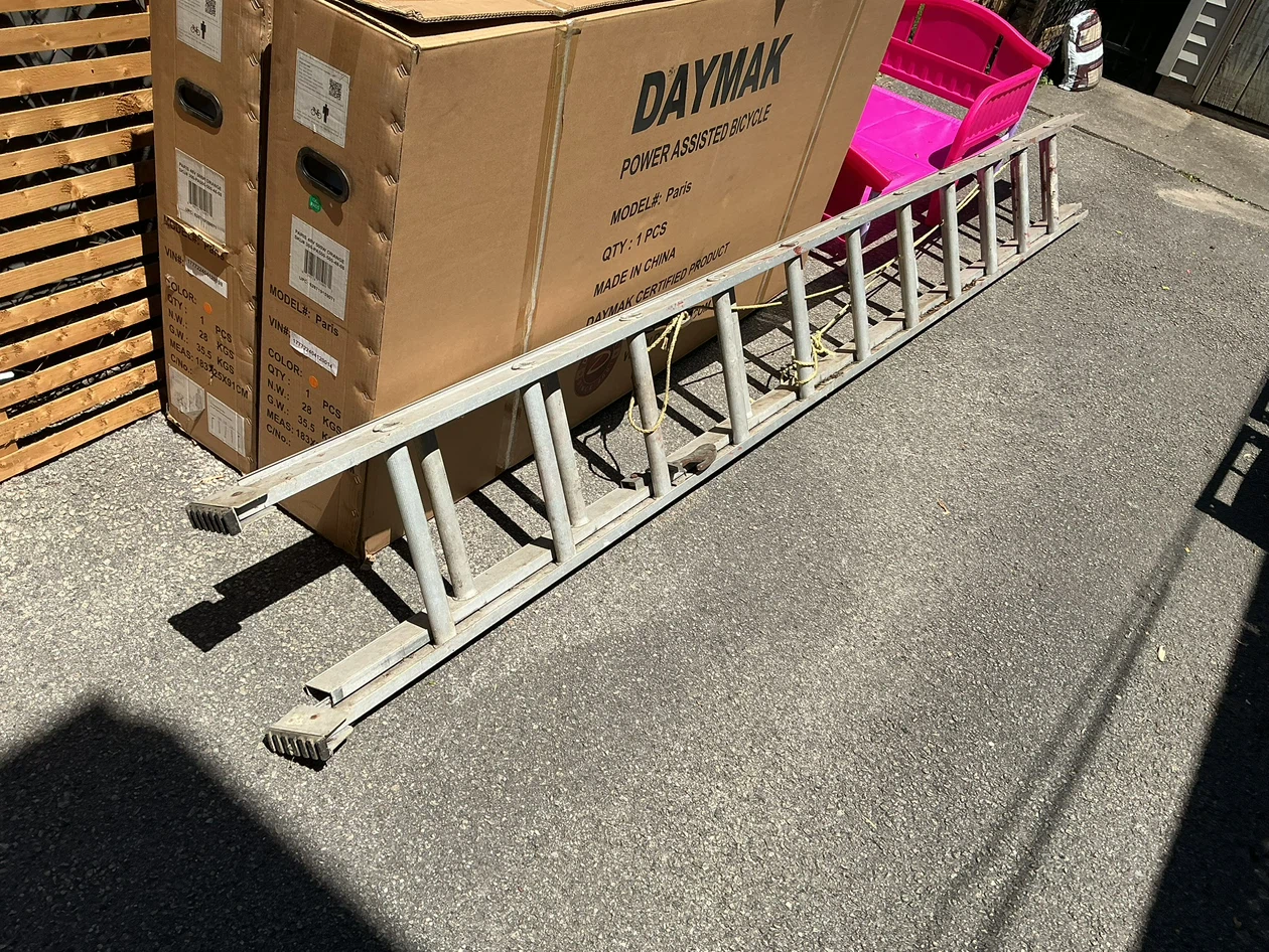 12 ft. Aluminum Extension Ladder ! - photo 5