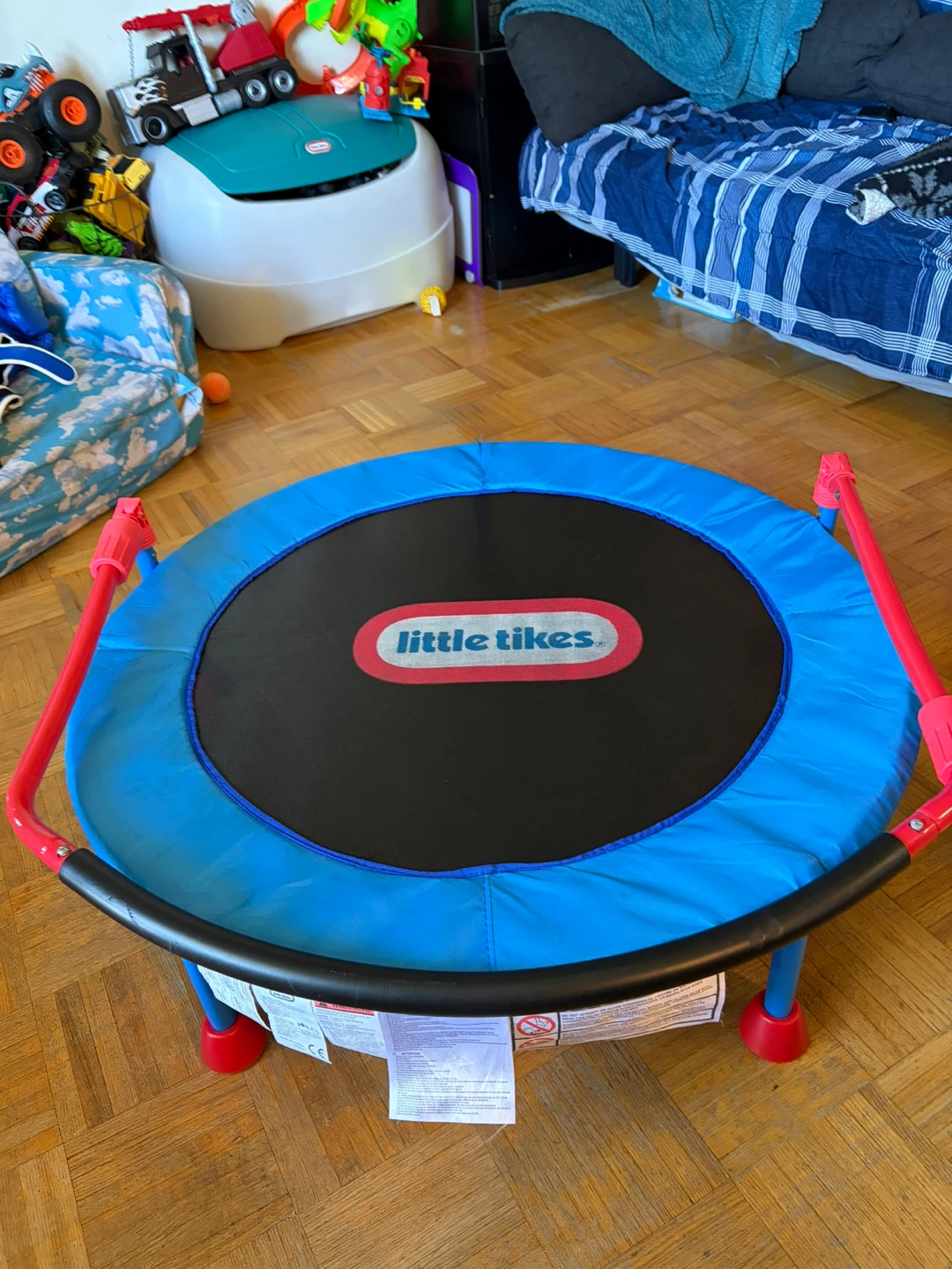 Little tikes trampoline - photo 2