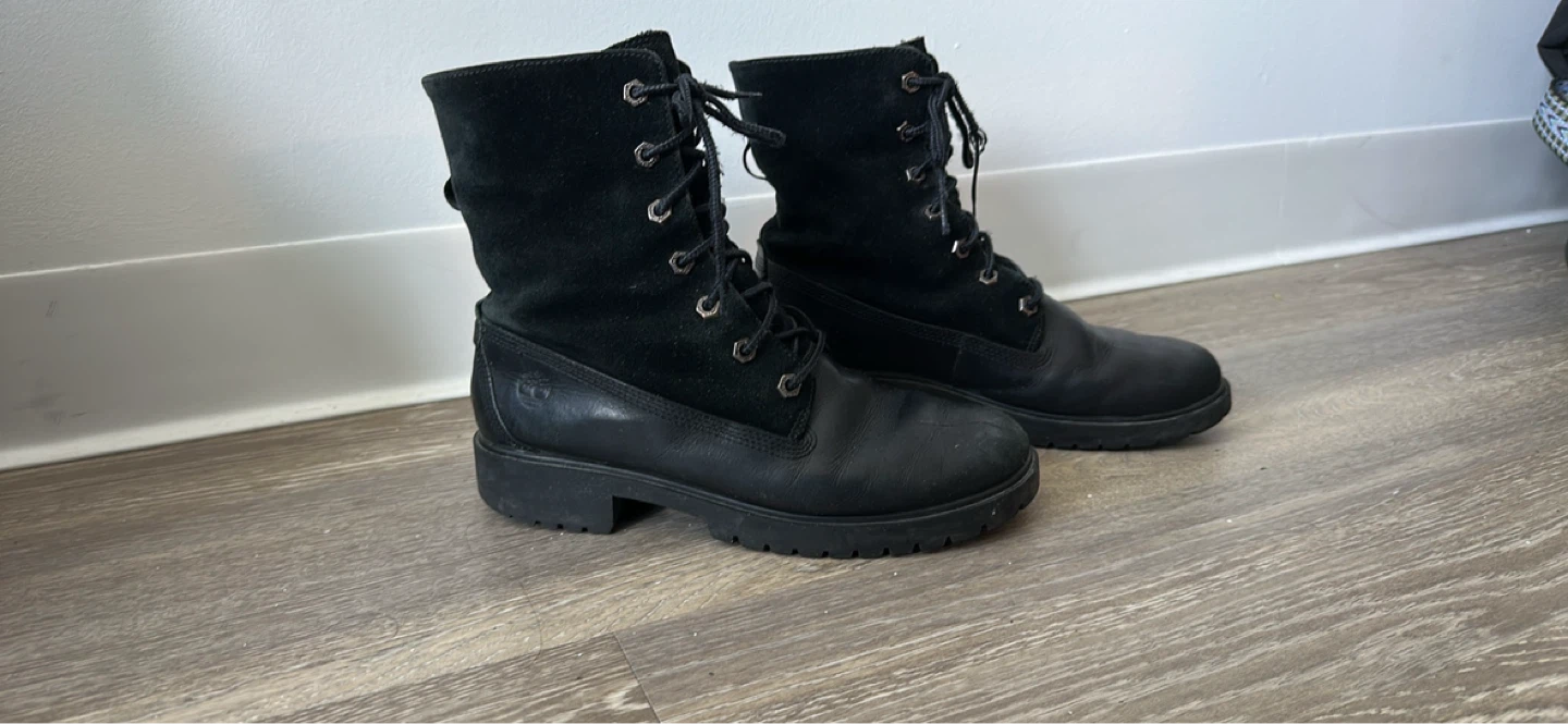 Timberland Black Leather Ankle Snow Boots with Fold Down