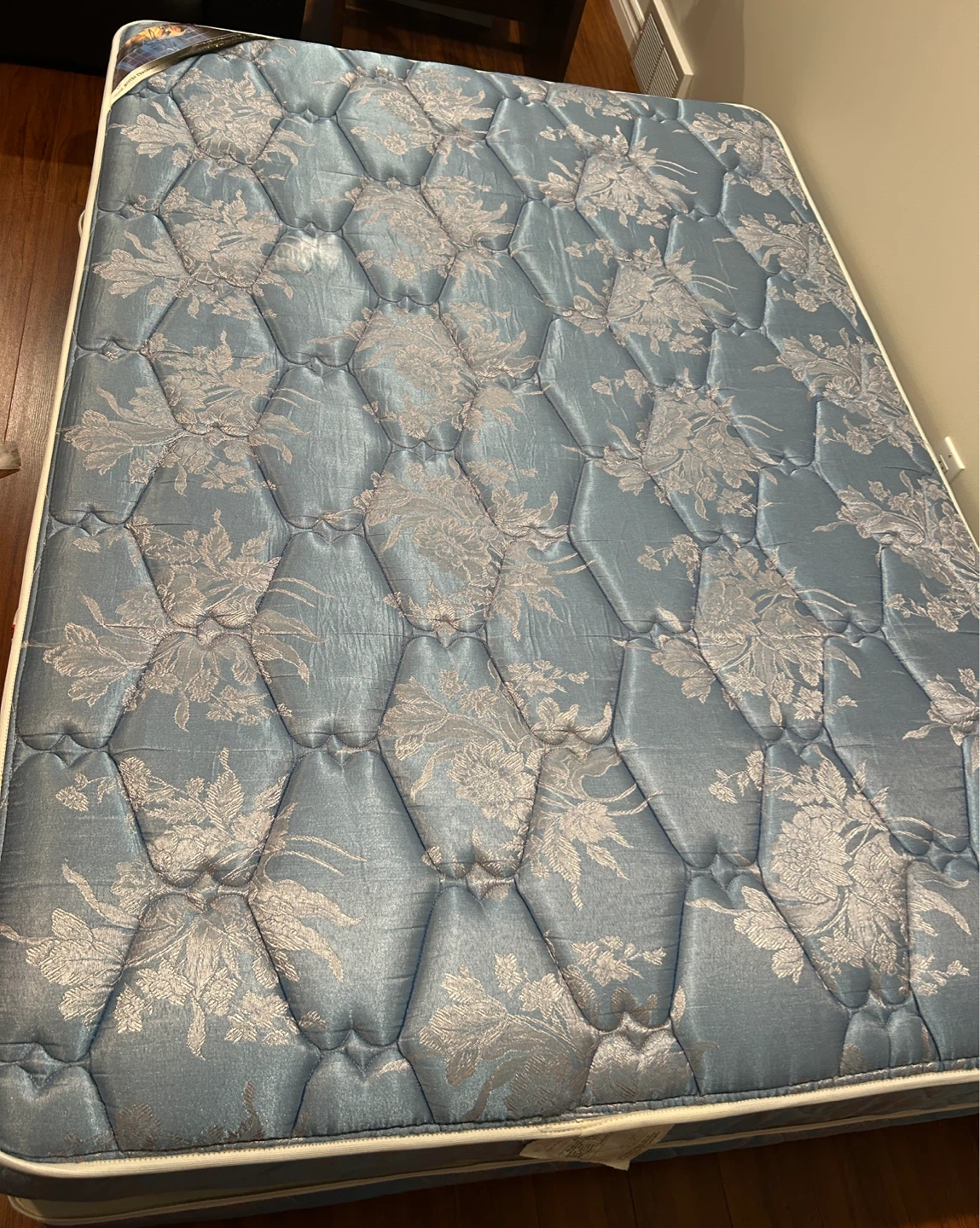 Serta Pillow Soft double Mattress and box spring - photo 3