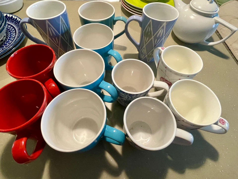 Assorted Mugs- 12pcs