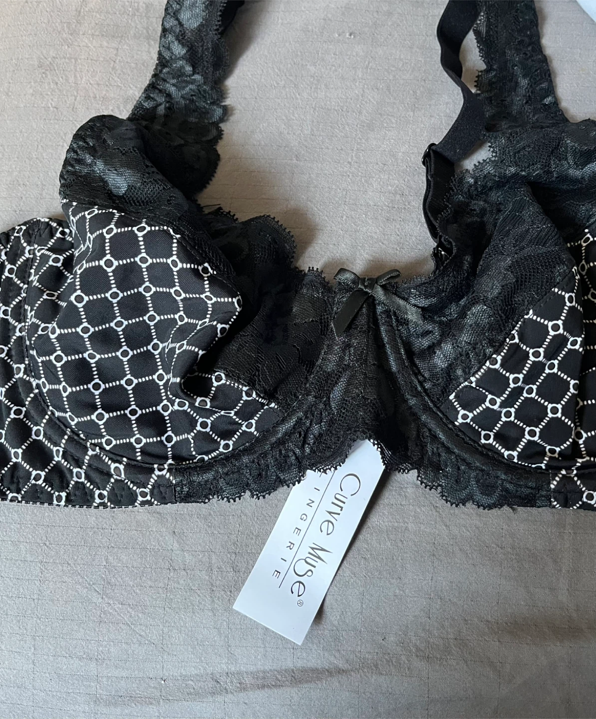 Curve Muse Black Minimizer Bra