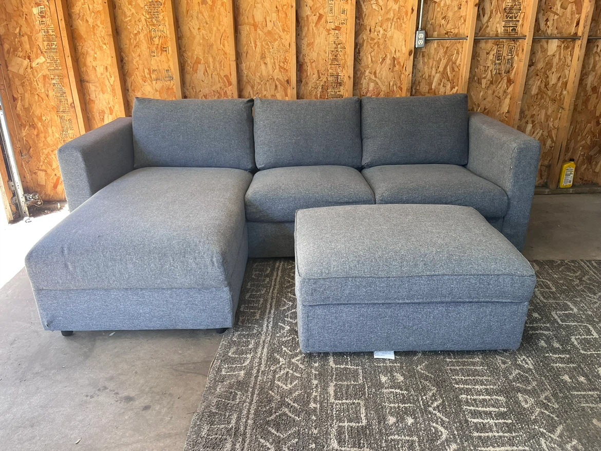 🚚FREE DELIVERY- Gray Sectional Sofa w/ Storage Ottoman