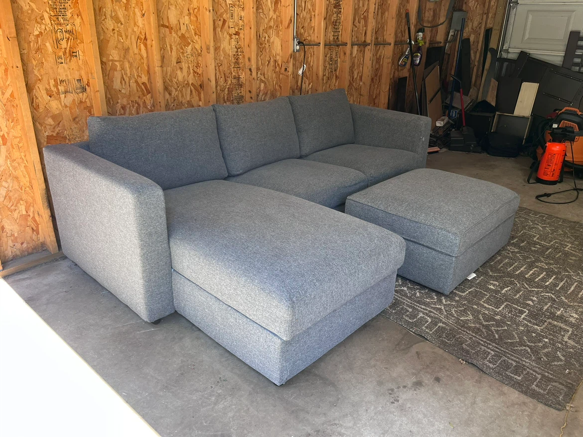 🚚FREE DELIVERY- Gray Sectional Sofa w/ Storage Ottoman - photo 3