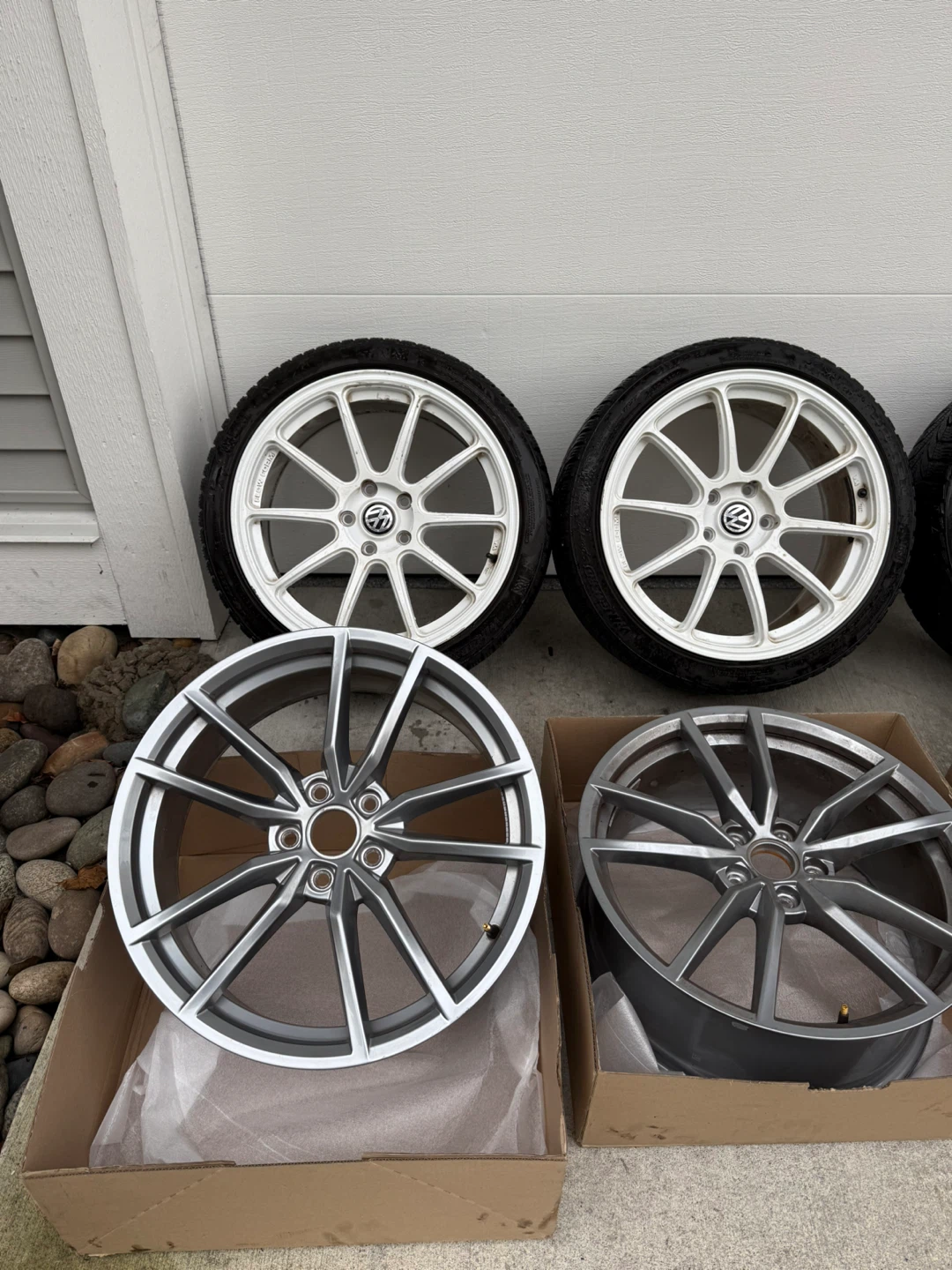 Set of 4 Volkswagen Golf R Alloy Wheels,winter tires - photo 2