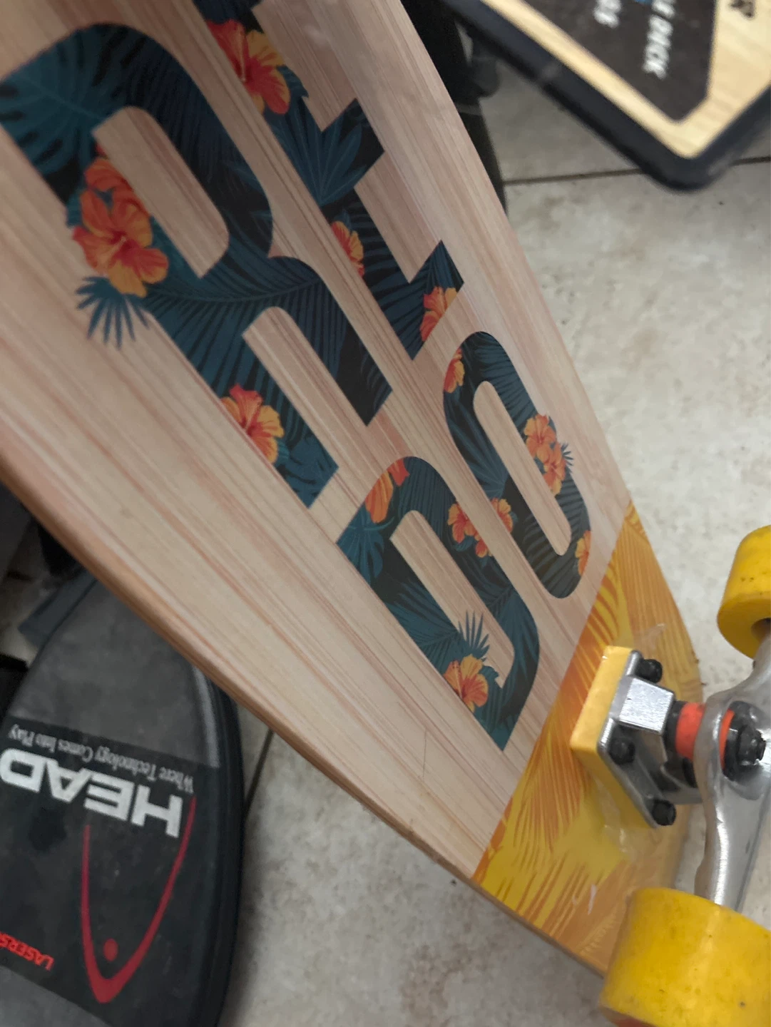 Small skateboard new never used - photo 3